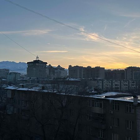 1-Room Apart. 21 On Usenbaeva 52 Near Eurasia Shopping Center Bishkek Ngoại thất bức ảnh